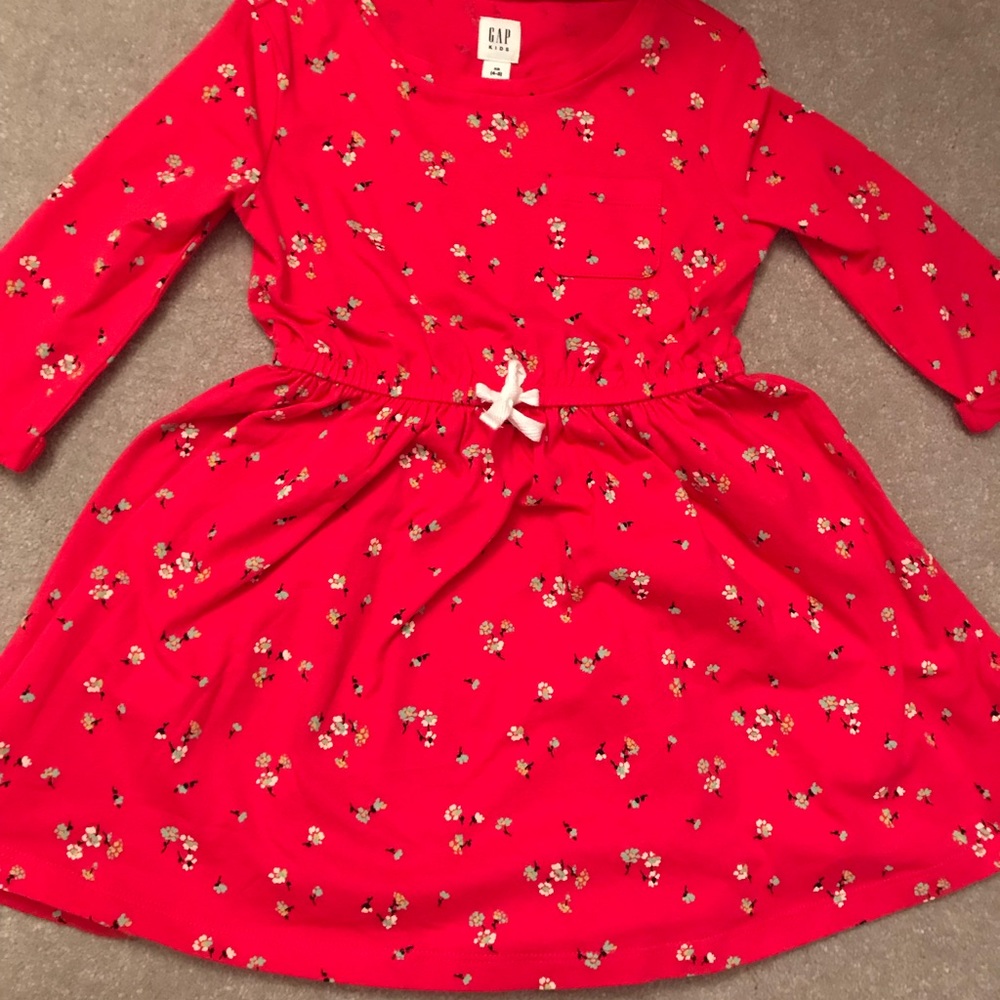 Vibrantly Red Dress 👗 🌹